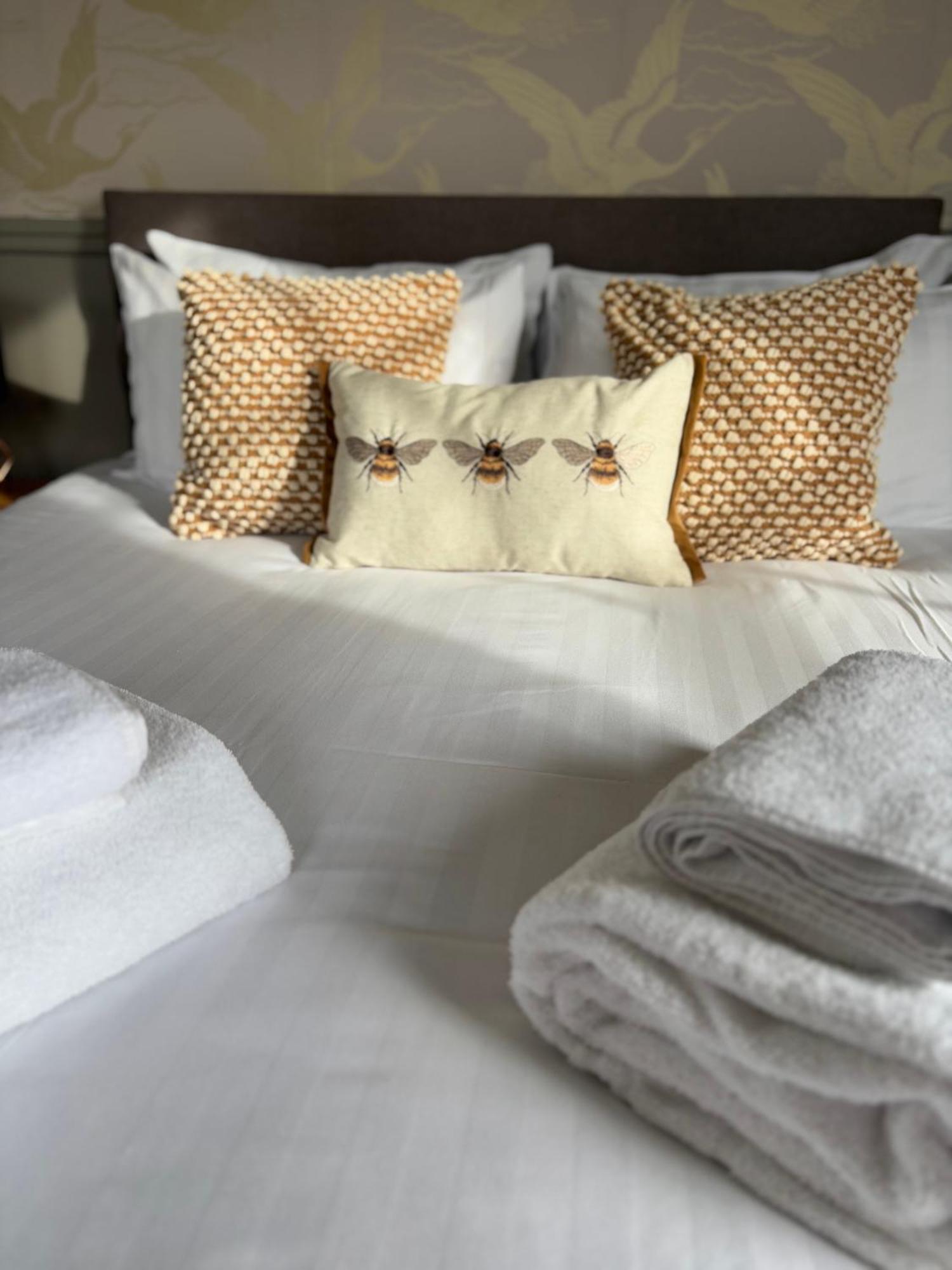 The Mortimer Arms (Adults Only) Ромси Экстерьер фото