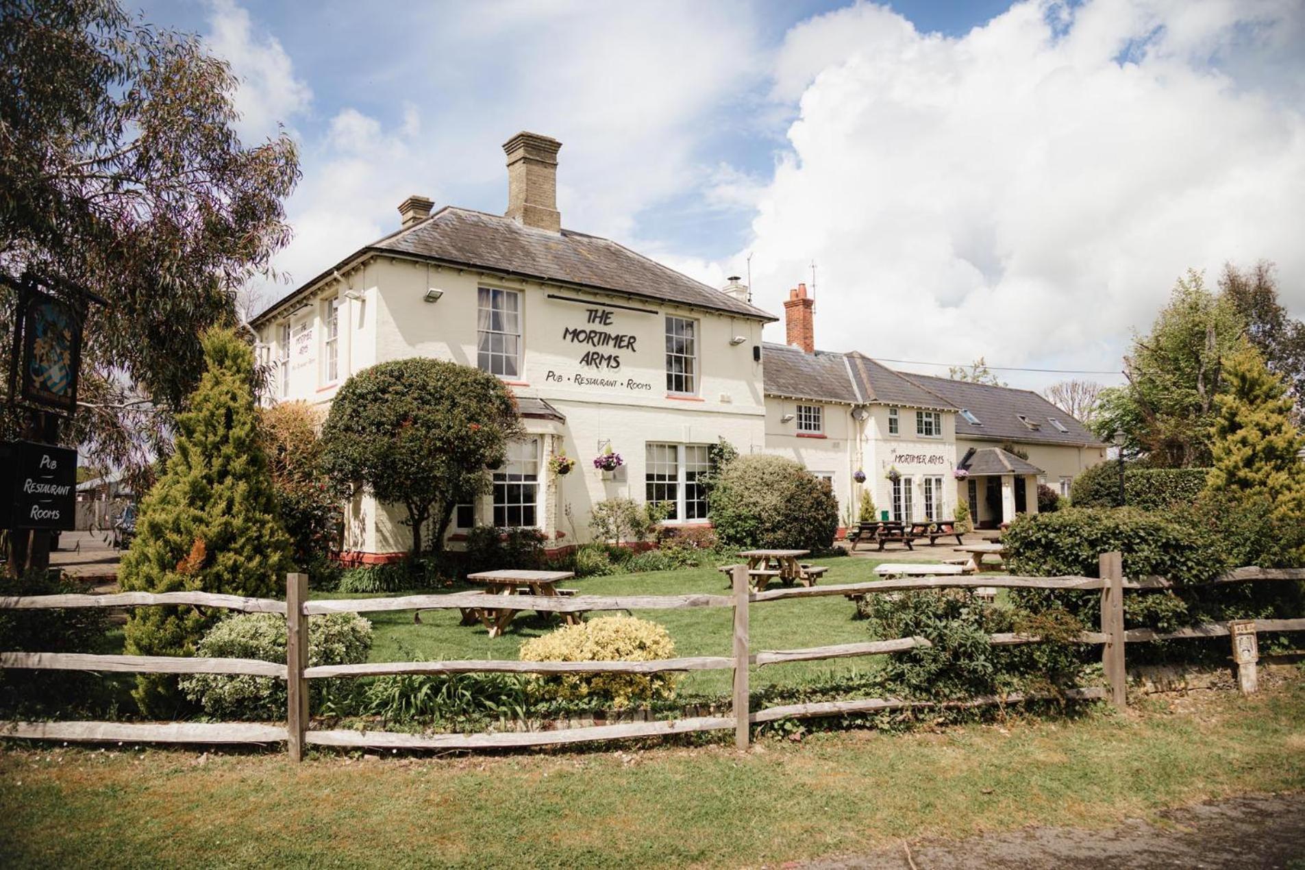 The Mortimer Arms (Adults Only) Ромси Экстерьер фото
