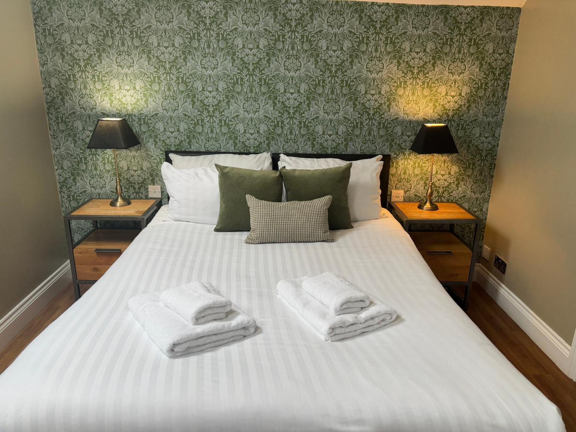 The Mortimer Arms (Adults Only) Ромси Экстерьер фото