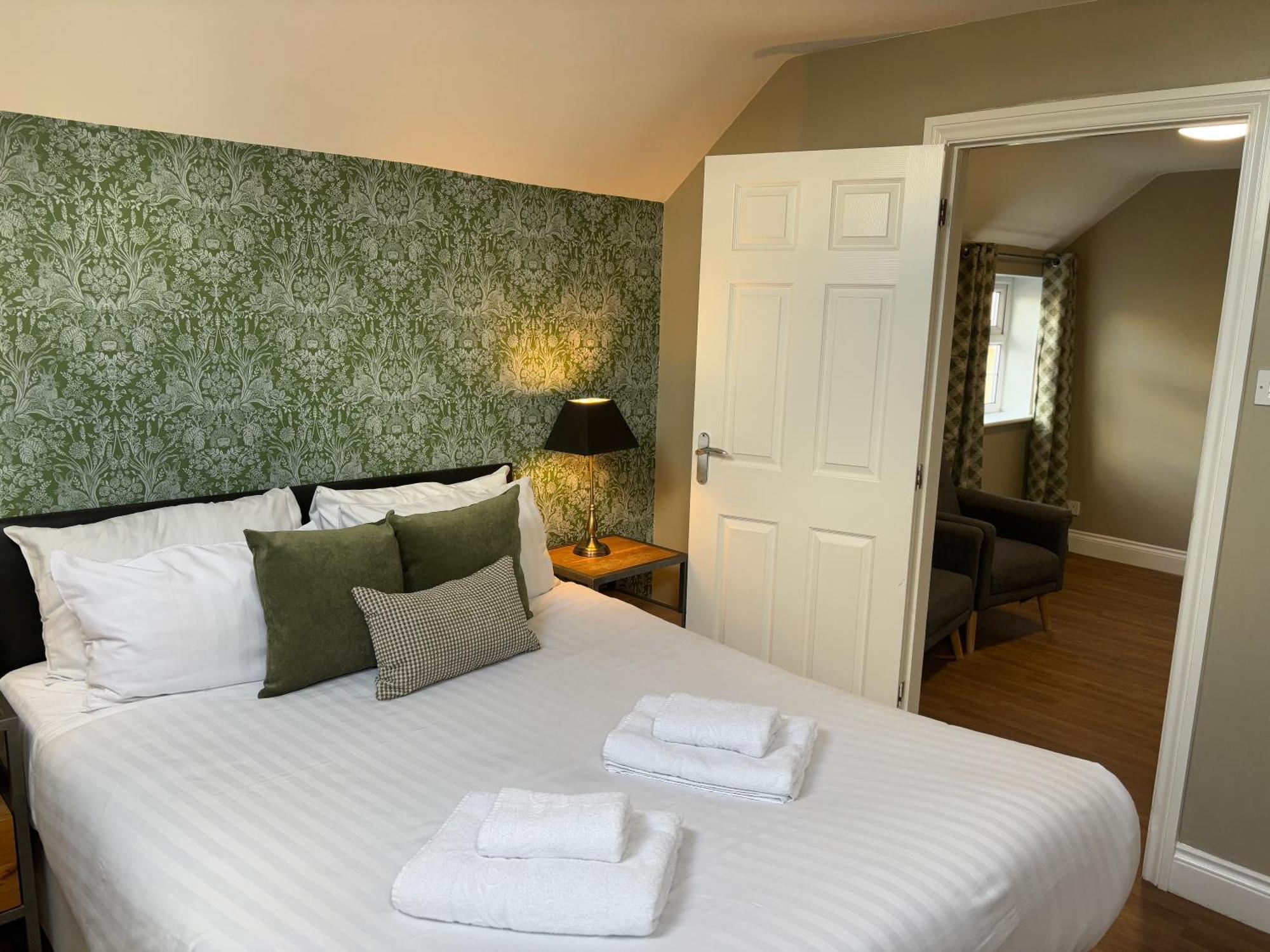 The Mortimer Arms (Adults Only) Ромси Экстерьер фото