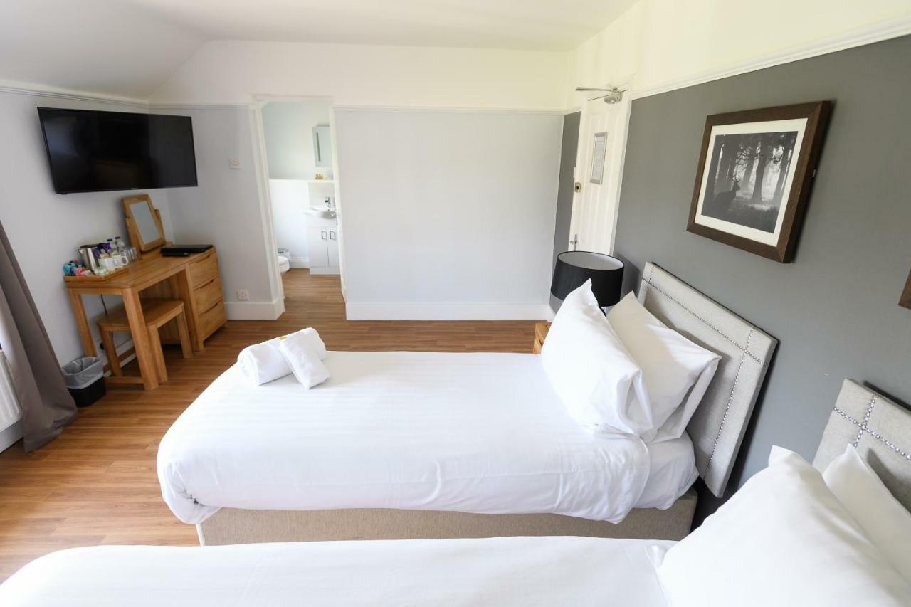 The Mortimer Arms (Adults Only) Ромси Экстерьер фото