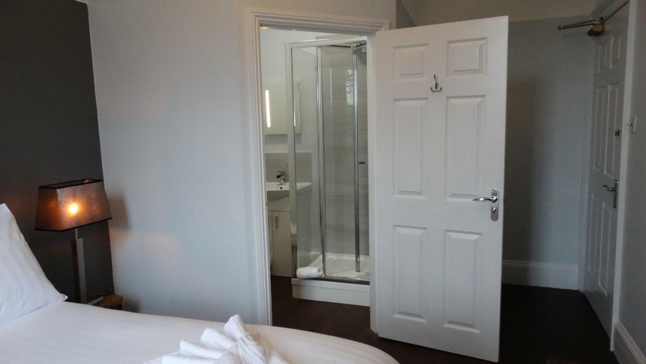 The Mortimer Arms (Adults Only) Ромси Экстерьер фото